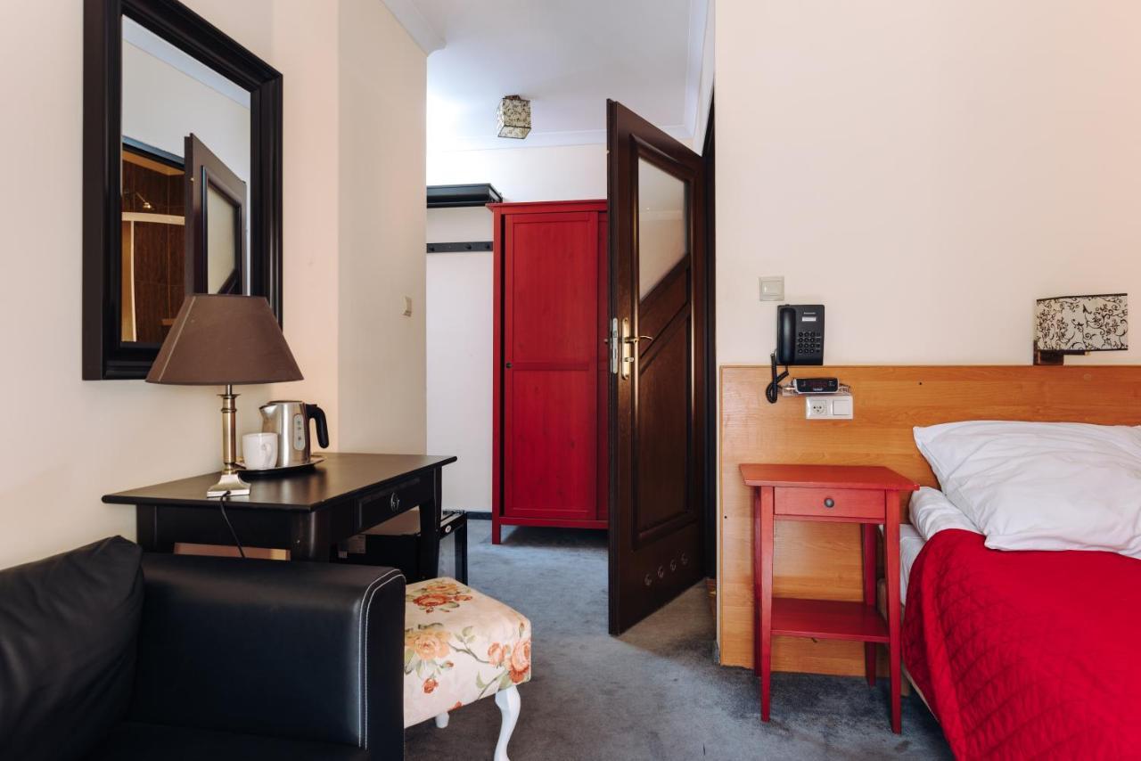 Hotel Legenda Thorn Exterior foto